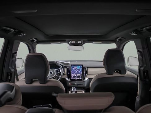 New 2026 Volvo XC90 B6 Plus w/ Protection Package Premier AWD/4WD image 10