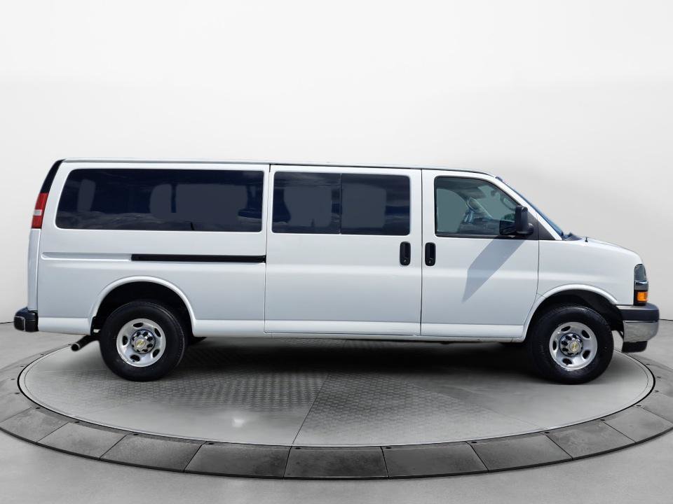 Used 2024 Chevrolet Express 3500 LT w/ LT Preferred Equipment Group RWD image 8