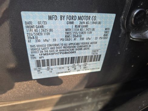 Used 2023 Ford Explorer Limited image 13