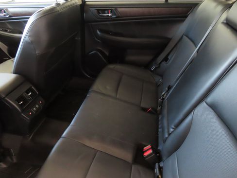 Used 2019 Subaru Outback 2.5i Limited image 25