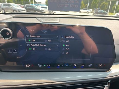 New 2026 Chevrolet Traverse LT w/ Enhanced Driving Package image 35