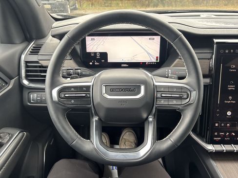 Used 2025 GMC Acadia Denali w/ LPO, All-Weather Package image 17