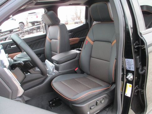 New 2026 GMC Canyon AT4 w/ Technology Plus Package image 10