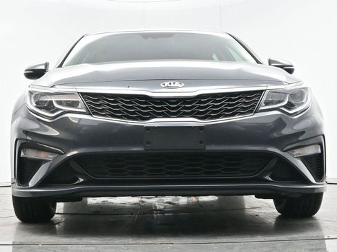 Used 2020 Kia Optima LX image 40