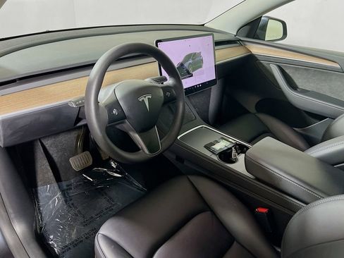 Used 2024 Tesla Model Y Long Range AWD/4WD image 10