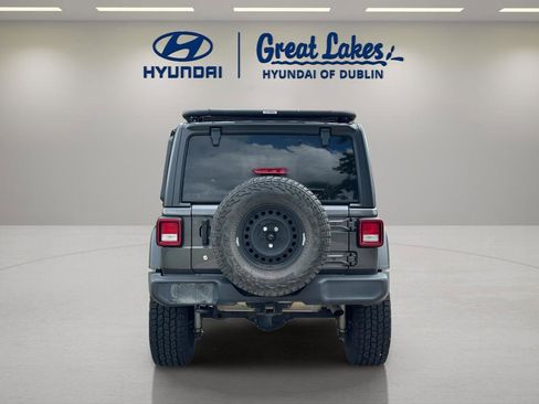 Used 2018 Jeep Wrangler Unlimited Sport S AWD/4WD image 4