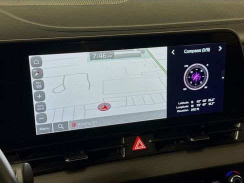 Certified 2023 Kia Sportage EX AWD/4WD image 13