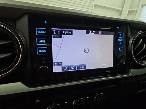 Used 2016 Toyota Tacoma TRD Off-Road w/ Towing Package AWD/4WD image 15