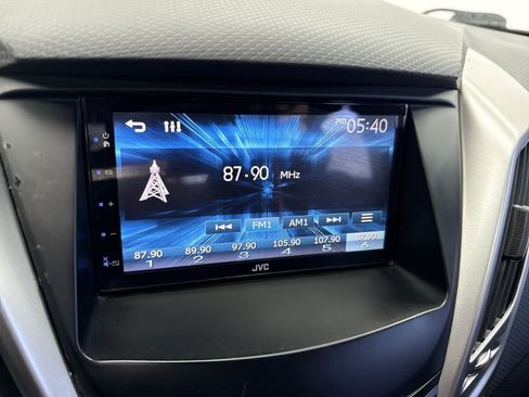 Used 2017 Hyundai Veloster Value Edition image 18