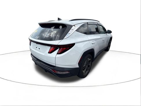 Used 2024 Hyundai Tucson SEL FWD image 2