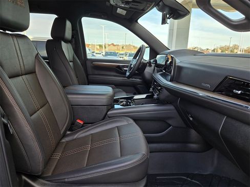 Used 2025 Chevrolet Tahoe High Country image 26