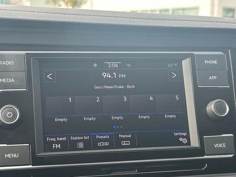 Used 2023 Volkswagen Jetta SE image 14