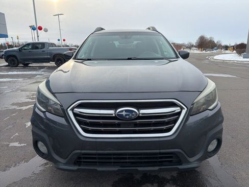 Used 2019 Subaru Outback 2.5i Premium image 2