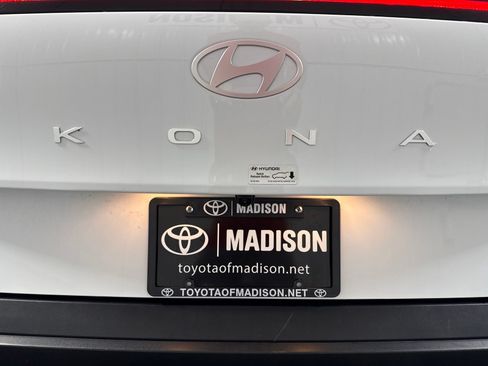 Used 2025 Hyundai Kona SEL AWD/4WD image 43