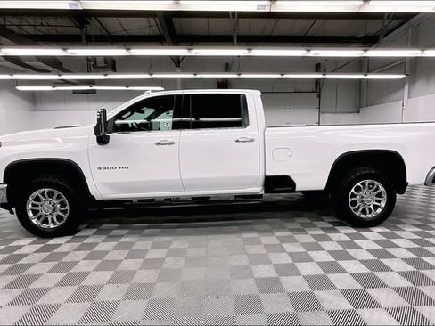 Used 2025 Chevrolet Silverado 3500 LTZ AWD/4WD image 14