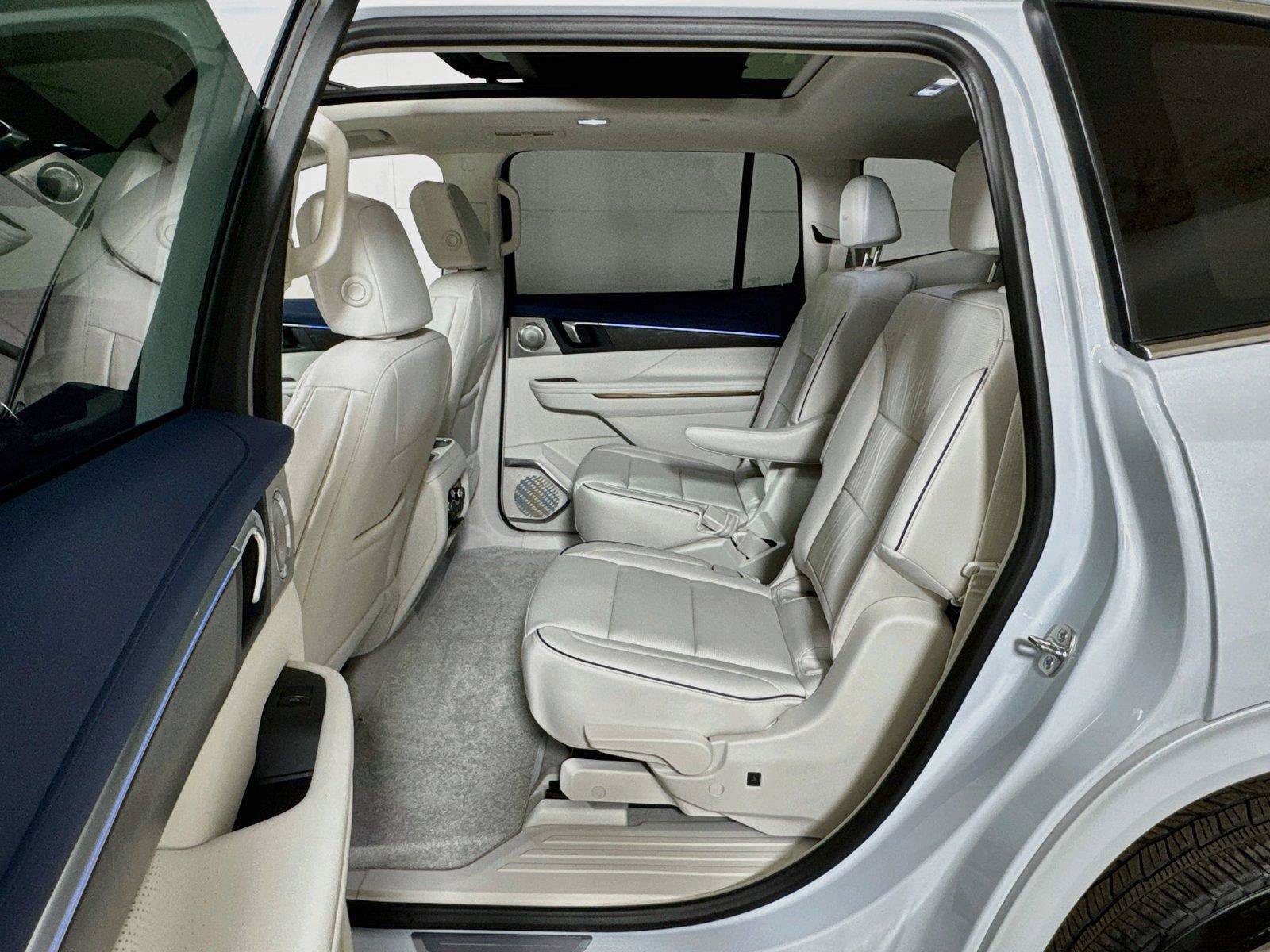 Used 2026 Buick Enclave Avenir w/ Super Cruise Package FWD image 24