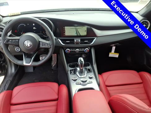 New 2025 Alfa Romeo Giulia Veloce w/ Veloce Package Rwd image 11