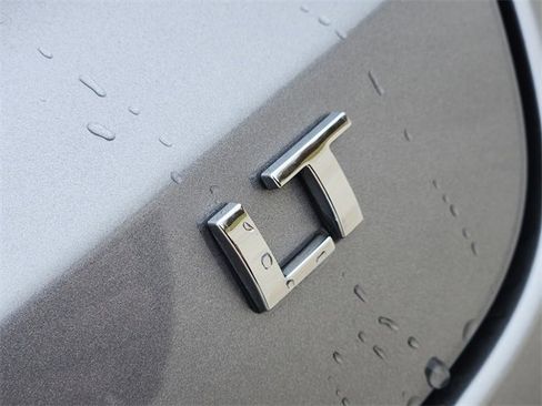 Certified 2024 Chevrolet Trax LT w/ Sunroof Package image 13