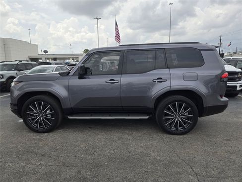 Used 2025 Lexus GX 550 w/ Accessory Package (2T) AWD/4WD image 5