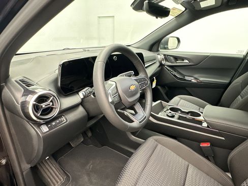 New 2026 Chevrolet Equinox LT AWD/4WD image 4