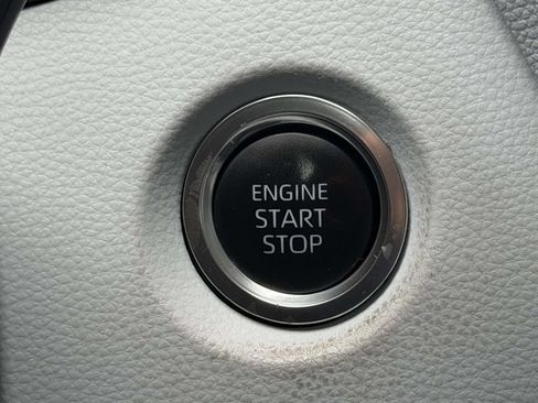 Used 2026 Toyota Corolla SE w/ SE Package FWD image 8