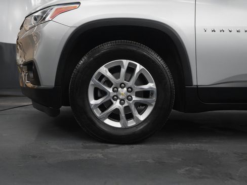 Used 2018 Chevrolet Traverse LT image 10