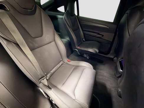 Used 2022 Tesla Model X Plaid image 15
