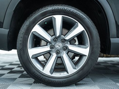 Used 2025 Honda Pilot Elite image 21