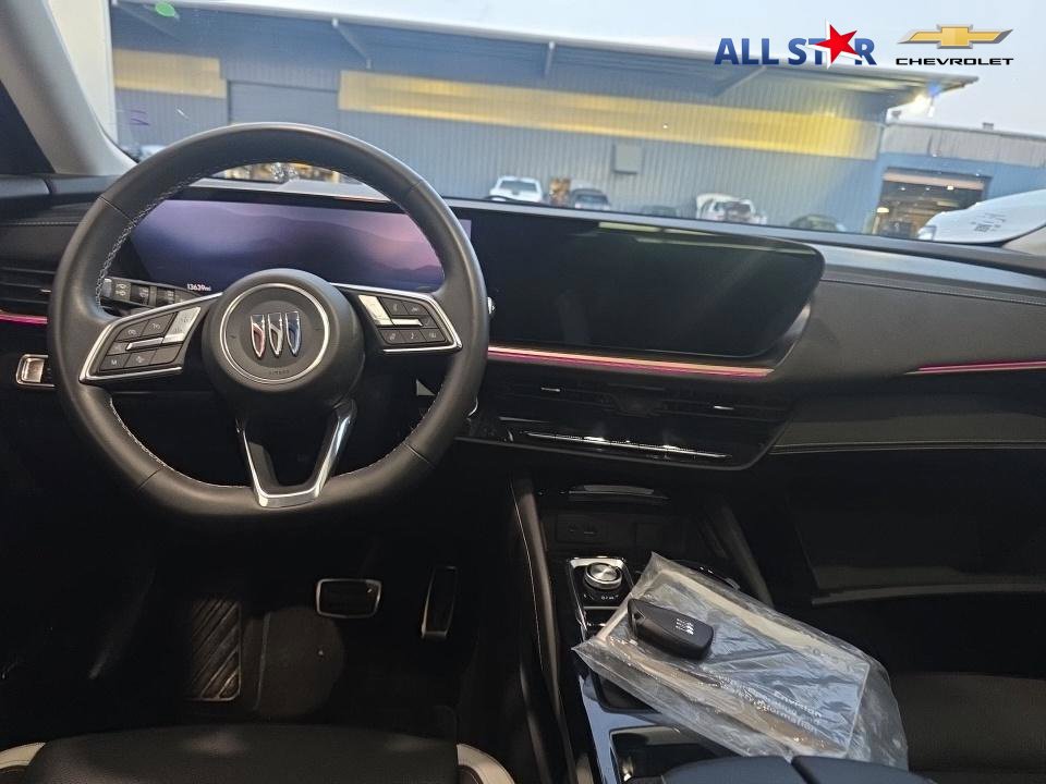 Used 2025 Buick Envision Sport Touring AWD/4WD image 4