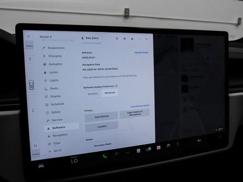 Used 2023 Tesla Model X Plaid image 33