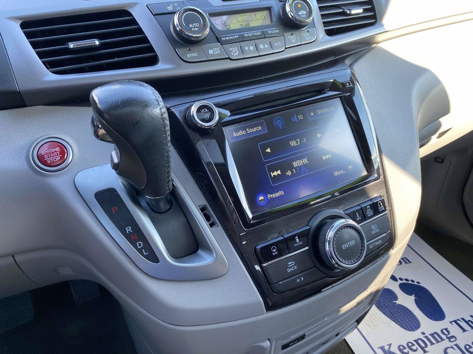 Used 2015 Honda Odyssey Touring Elite image 19