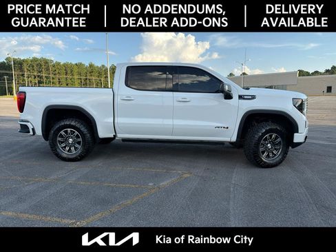 Used 2024 GMC Sierra 1500 AT4 w/ Technology Package AWD/4WD image 4