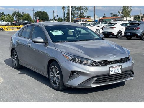 Used 2023 Kia Forte LXS FWD image 8