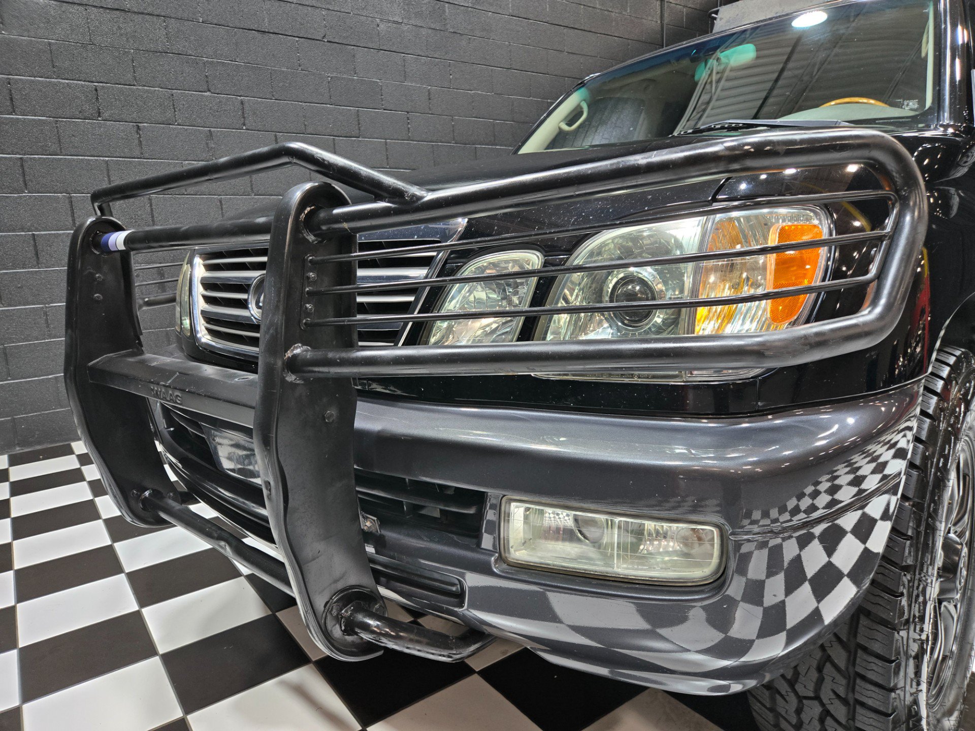 Used 2004 Lexus LX 470 4WD image 18