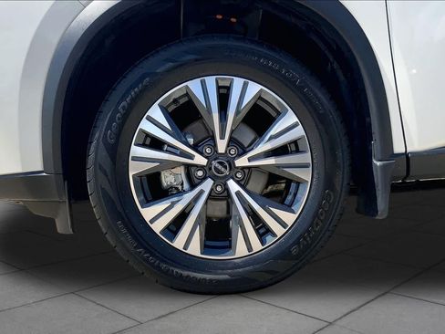 Used 2023 Nissan Rogue SV AWD/4WD image 11