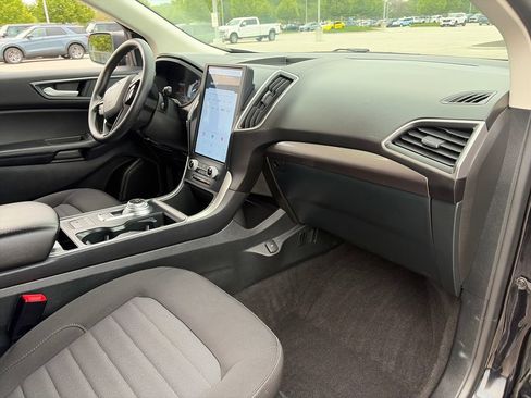 Used 2024 Ford Edge SE AWD/4WD image 10