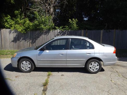 Used 2003 Honda Civic LX image 2