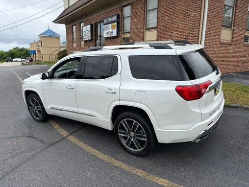Used 2018 GMC Acadia Denali w/ Technology Package AWD/4WD image 4