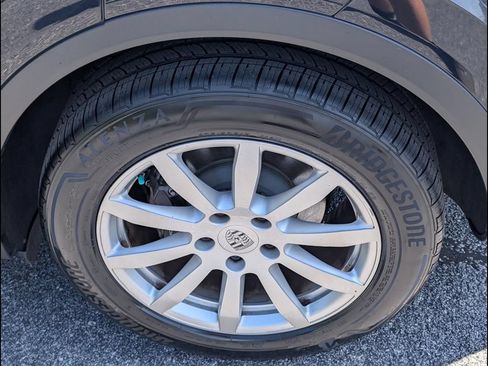 Used 2021 Porsche Cayenne AWD/4WD image 22