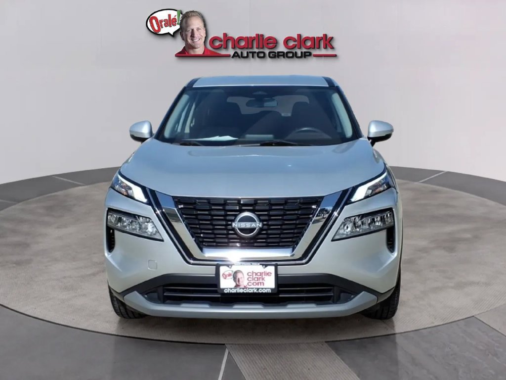 Certified 2023 Nissan Rogue SV FWD image 8
