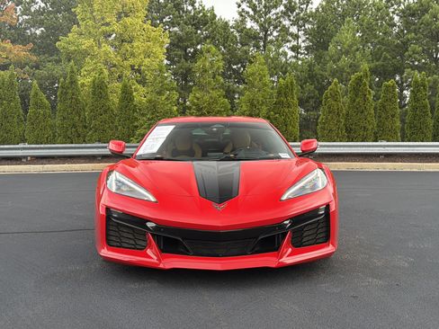 Used 2025 Chevrolet Corvette E-Ray w/ Stealth Interior Trim Package AWD/4WD image 10