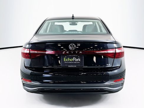 Used 2025 Volkswagen Jetta SE image 7