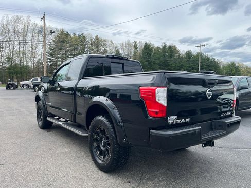 Used 2017 Nissan Titan SV AWD/4WD image 3