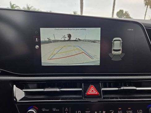 New 2026 Kia Niro EX FWD image 17