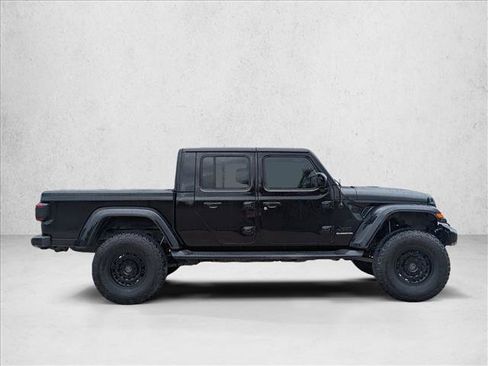 Used 2021 Jeep Gladiator Overland AWD/4WD image 4