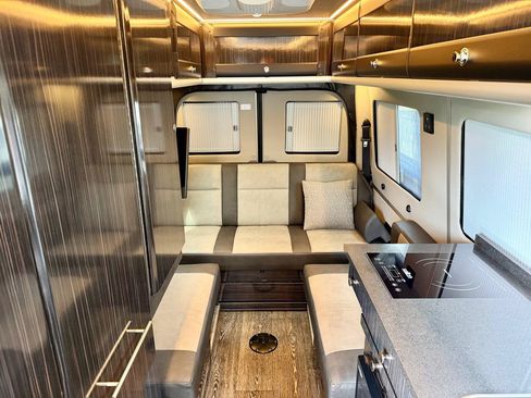 Used 2017 Mercedes-Benz Sprinter 3500 image 58