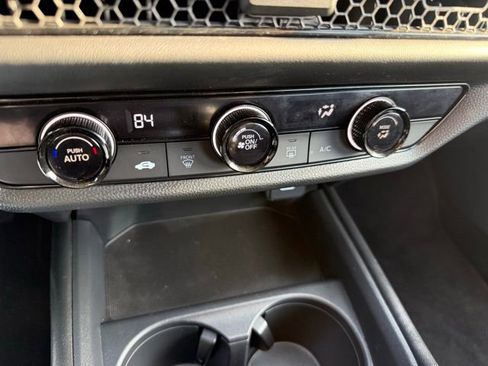 Used 2025 Honda HR-V LX image 21