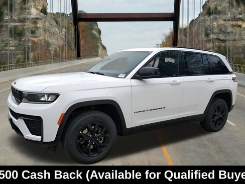 New 2026 Jeep Grand Cherokee Altitude RWD image 3