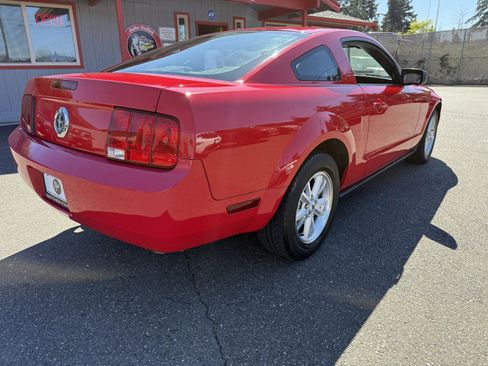 Used 2007 Ford Mustang Deluxe image 6