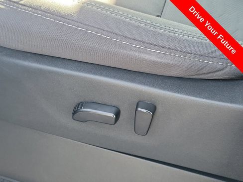 Used 2022 Nissan Frontier SV RWD image 18
